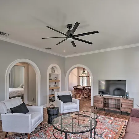 Historic Home With Yard Near St Marys Strip!